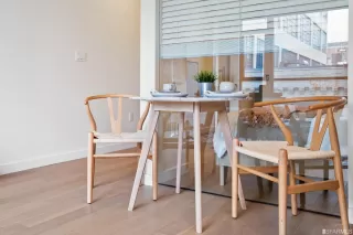 Photo #5: 423742615 Listing