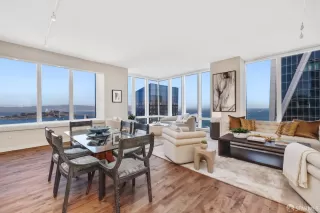 Photo #2: 423742680 Listing