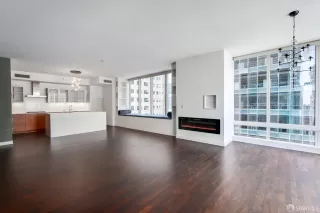 Photo #2: 423742961 Listing