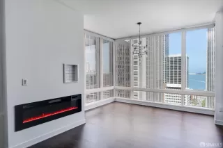 Photo #5: 423742961 Listing