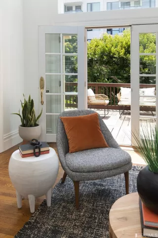 Photo #6: 423743289 Listing 