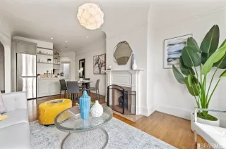 Photo #3: 423743349 Listing 