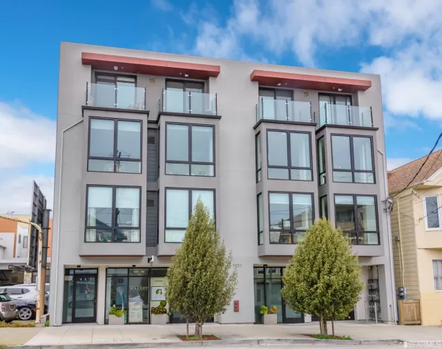 MLS: 423743406 Condo For Sale