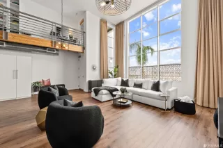 Photo #6: 423743857 Listing