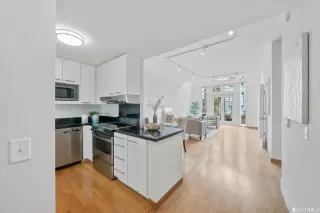 Photo #1: 423743864 Listing