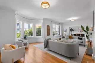 Photo #3: 423744428 Listing 