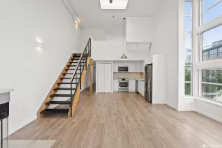 Photo #4: 423744573 Listing