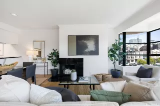 Photo #2: 423745189 Listing