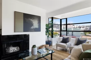 Photo #3: 423745189 Listing