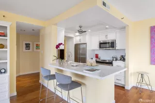 Photo #2: 423745292 Listing