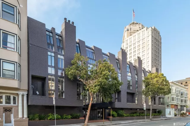 MLS: 423745600 Condo For Sale