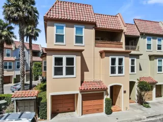 Photo #1: 423745711 Listing