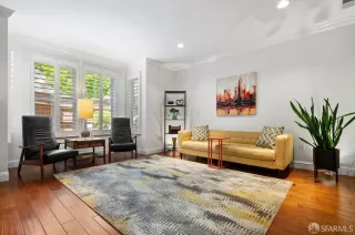 Photo #6: 423745711 Listing