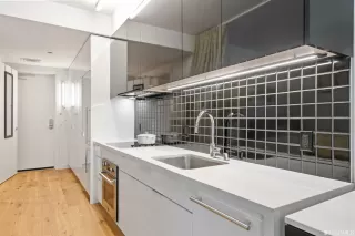 Photo #5: 423745742 Listing