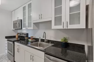 Photo #5: 423745903 Listing 