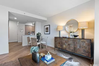 Photo #6: 423745930 Listing