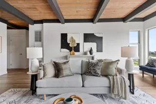 Photo #3: 423746144 Listing