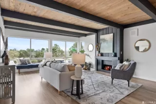 Photo #4: 423746144 Listing