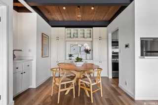 Photo #6: 423746144 Listing