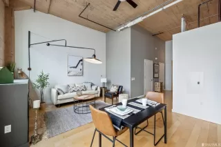 Photo #6: 423746170 Listing