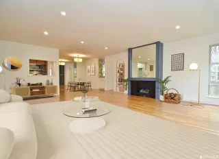 Photo #4: 423746231 Listing 