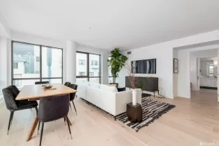 Photo #3: 423746241 Listing