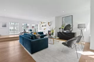 Photo #2: 423746307 Listing