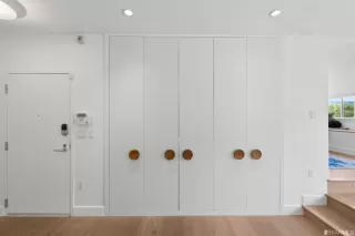 Photo #3: 423746307 Listing