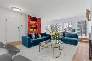 Photo #5: 423746307 Listing