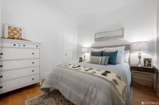 Photo #5: 423746601 Listing