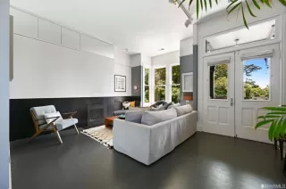 Photo #6: 423746636 Listing 