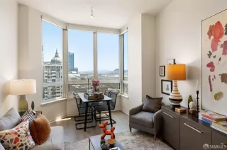 Photo #4: 423747165 Listing