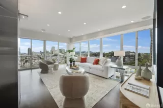 Photo #3: 423747176 Listing