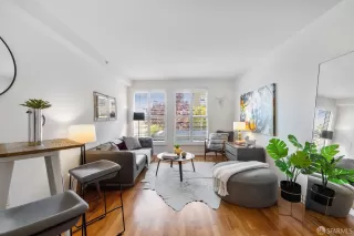 Photo #1: 423747273 Listing