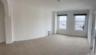 Photo #1: 423747419 Listing 