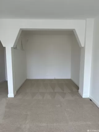 Photo #4: 423747419 Listing 