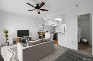 Photo #6: 423747614 Listing 