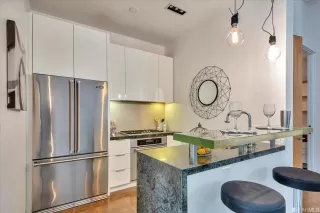 Photo #6: 423747680 Listing