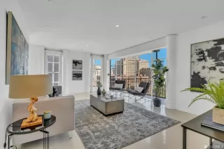 Photo #3: 423748278 Listing