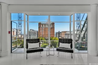 Photo #4: 423748278 Listing