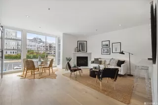 Photo #2: 423748817 Listing