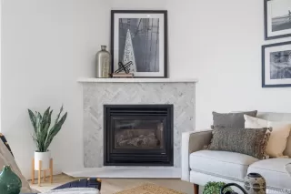 Photo #5: 423748817 Listing