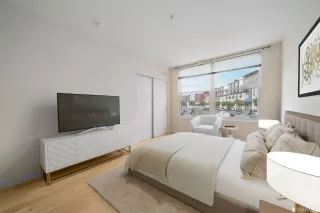 Photo #4: 423748882 Listing