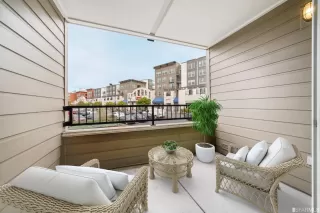 Photo #5: 423748882 Listing