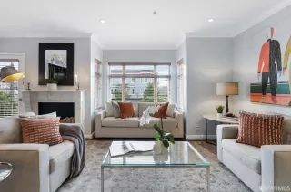 Photo #2: 423749036 Listing