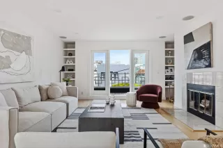 Photo #1: 423749053 Listing