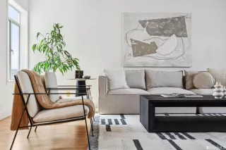 Photo #4: 423749053 Listing