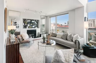 Photo #4: 423749417 Listing