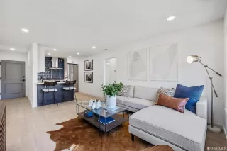 Photo #4: 423749594 Listing 