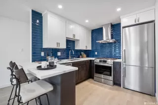 Photo #6: 423749594 Listing 